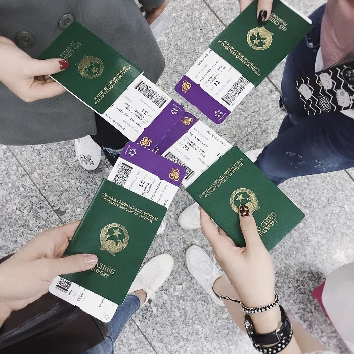 Bước Đầu Tiên & Giấy Tờ Cần Thiết