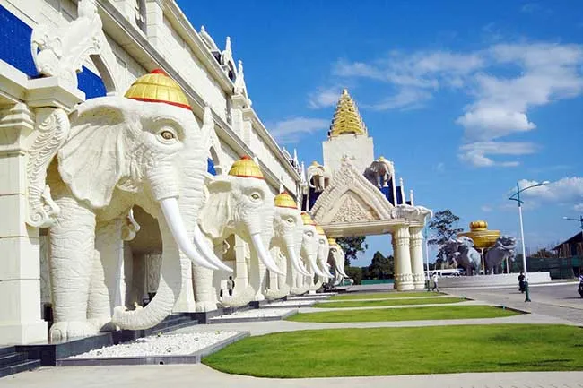 Khám Phá Đất Nước Triệu Voi: Các Địa Điểm Du Lịch Nổi Bật Ở Lào Không Thể Bỏ Qua Năm 2025