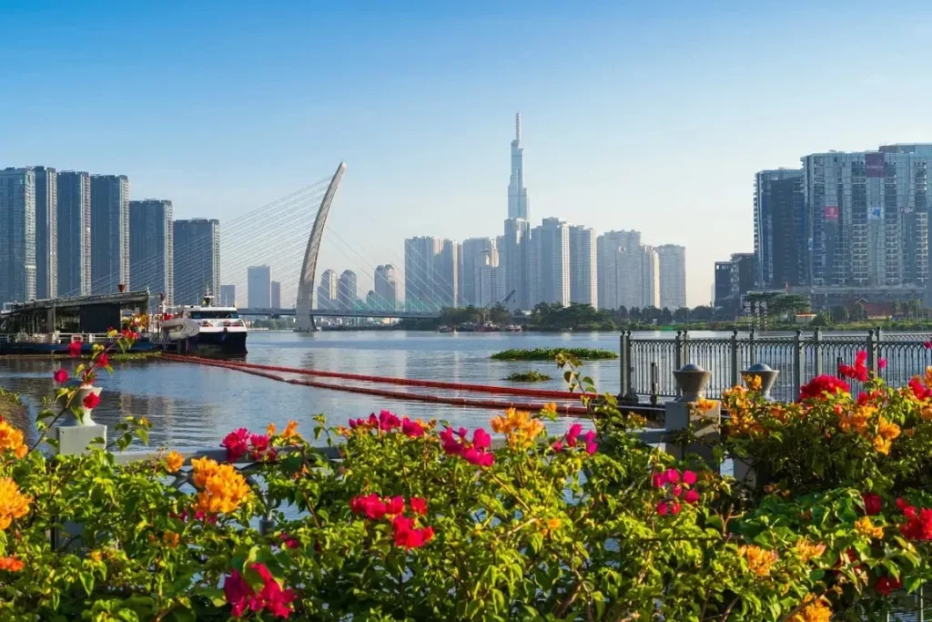Vì Sao TP. Hồ Chí Minh Lý Tưởng Cho Du Lịch Giá Rẻ?